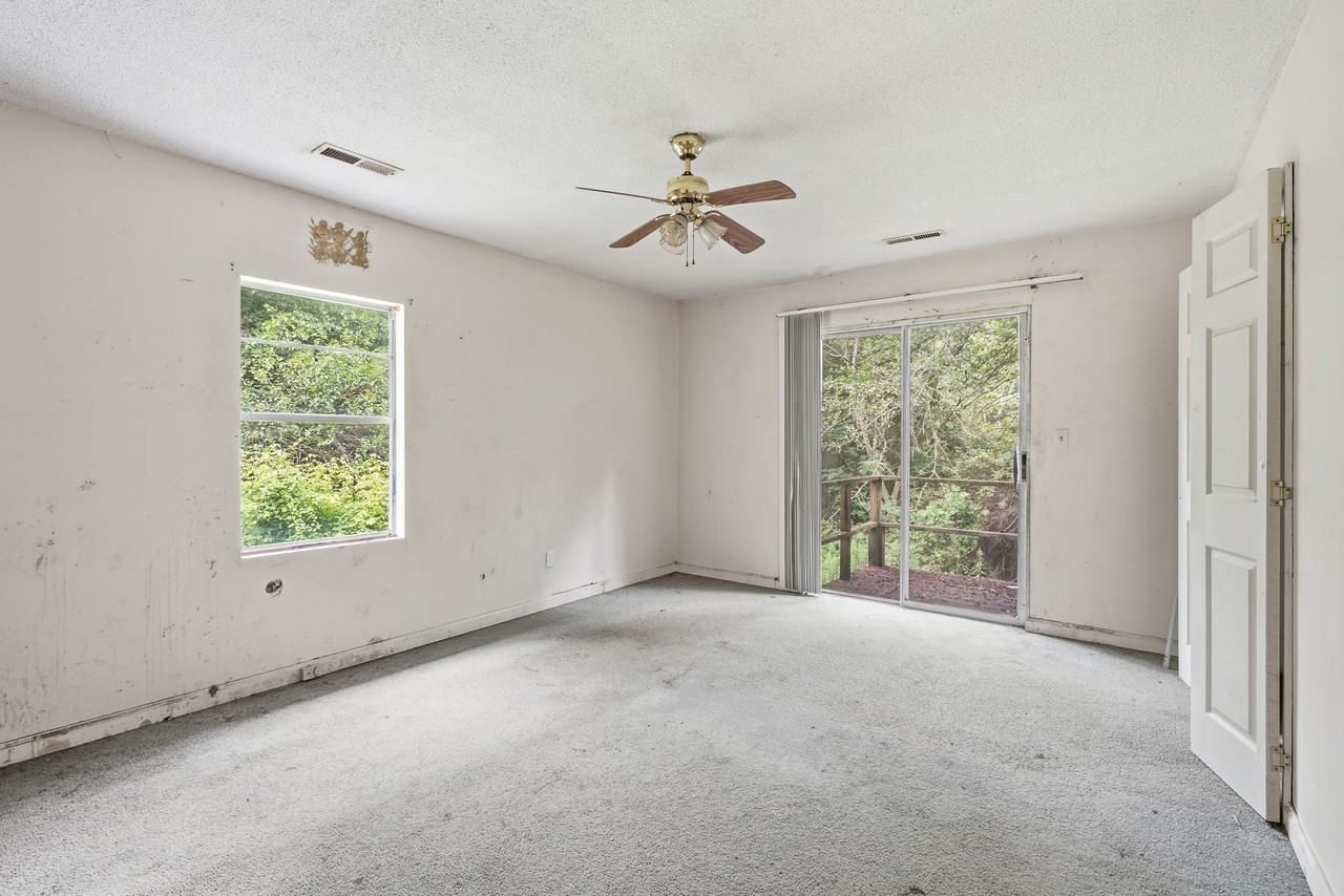 615 Macon St #1 - Photo 6 of 30