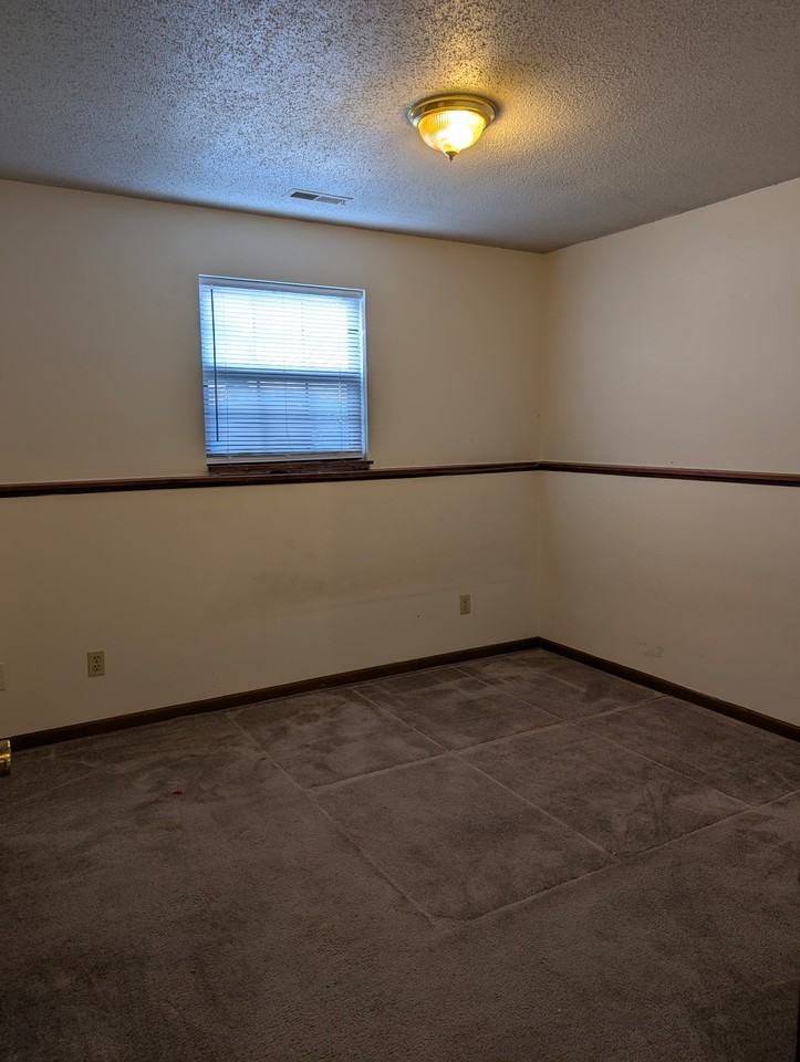 514 Cantebury Dr #C - Photo 6 of 9