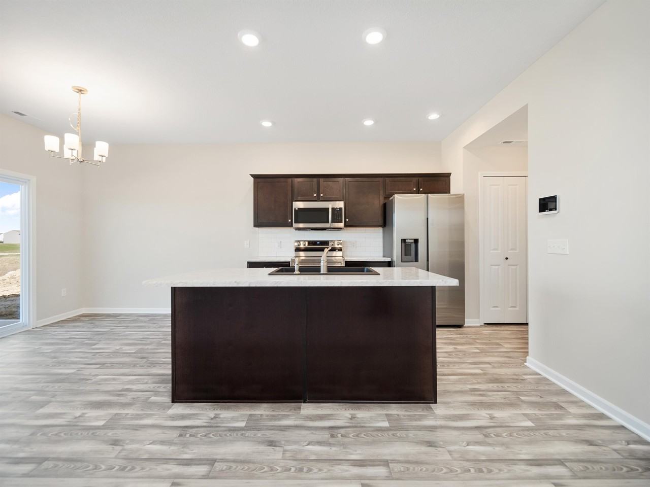 1045 N West Hamilton Rd #1 - Photo 2 of 6