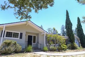 featured image of 636 Eastview Way #1