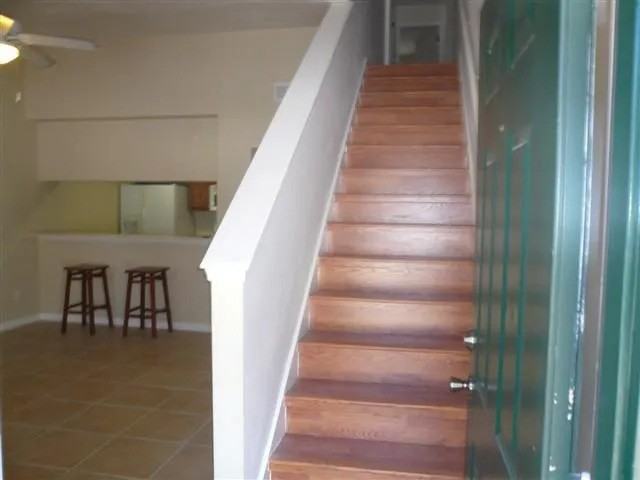 2525 Hartsfield Rd #27 - Photo 7 of 11