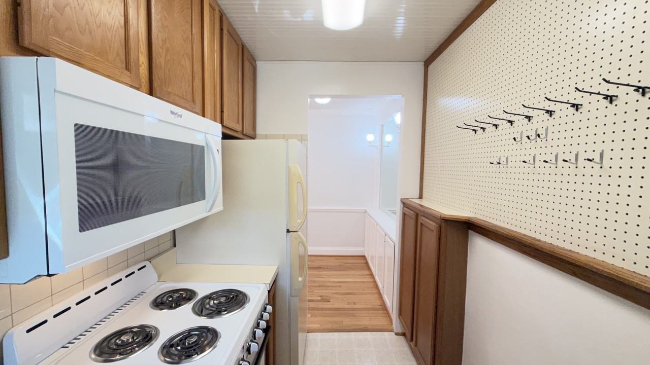 819 S Alfred St #2 - Photo 7 of 29