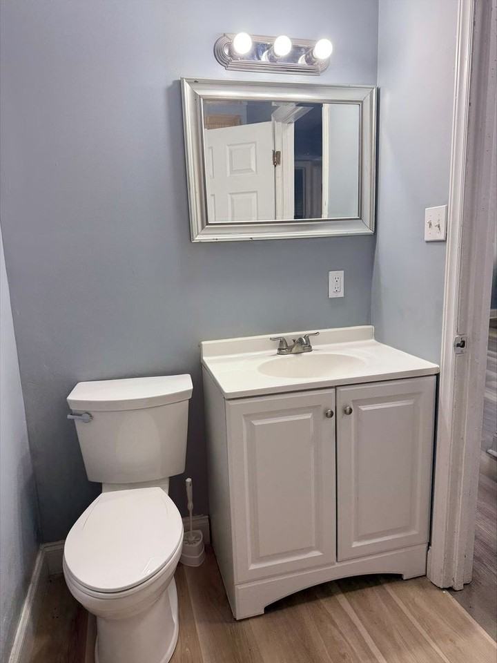 903 Richland St - Photo 2 of 13