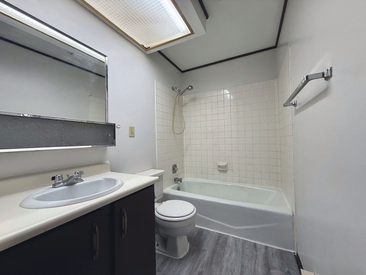 403 Sage Hills St #D - Photo 4 of 9