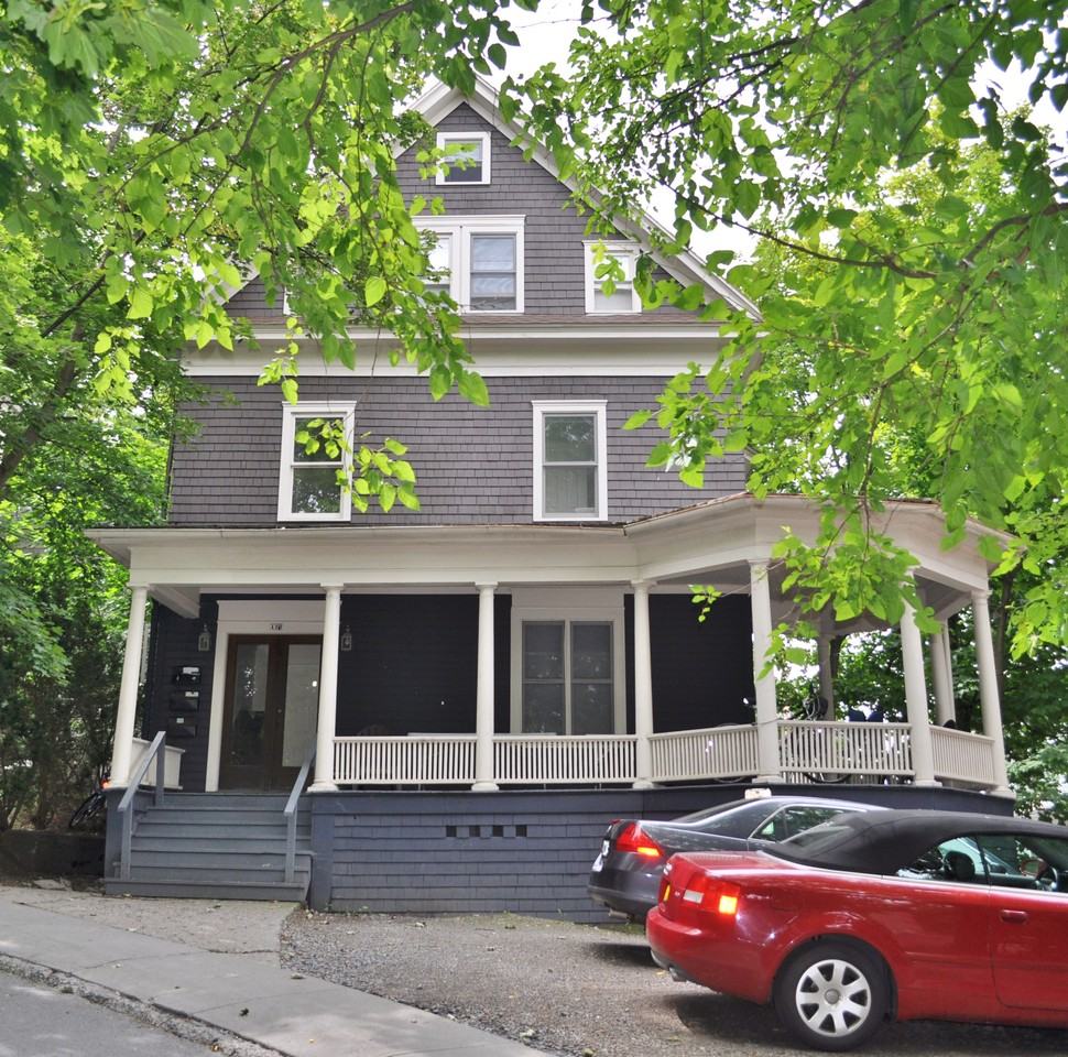 123 Highland Pl #3