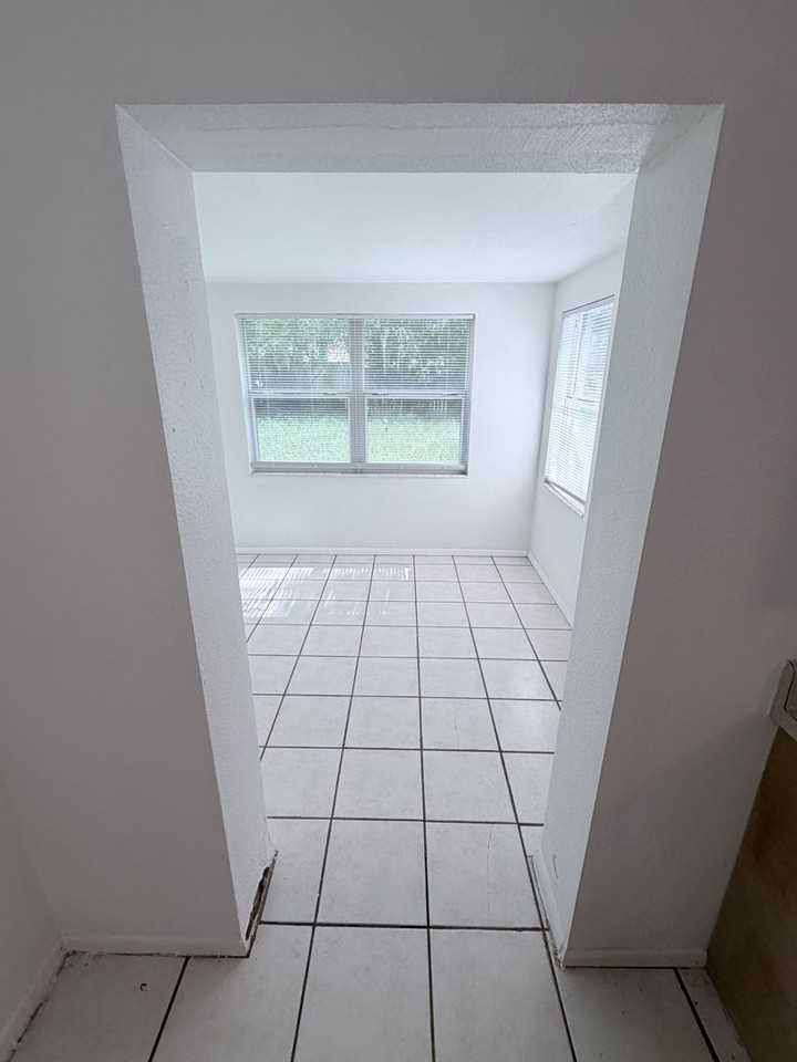 21377 Campbell Dr - Photo 7 of 17