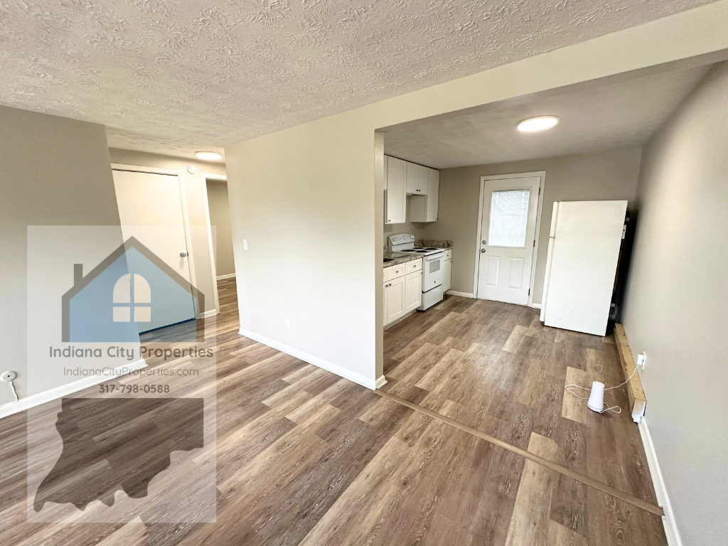569 South Home AvenueUnit 2 #569-2 - Photo 4 of 11