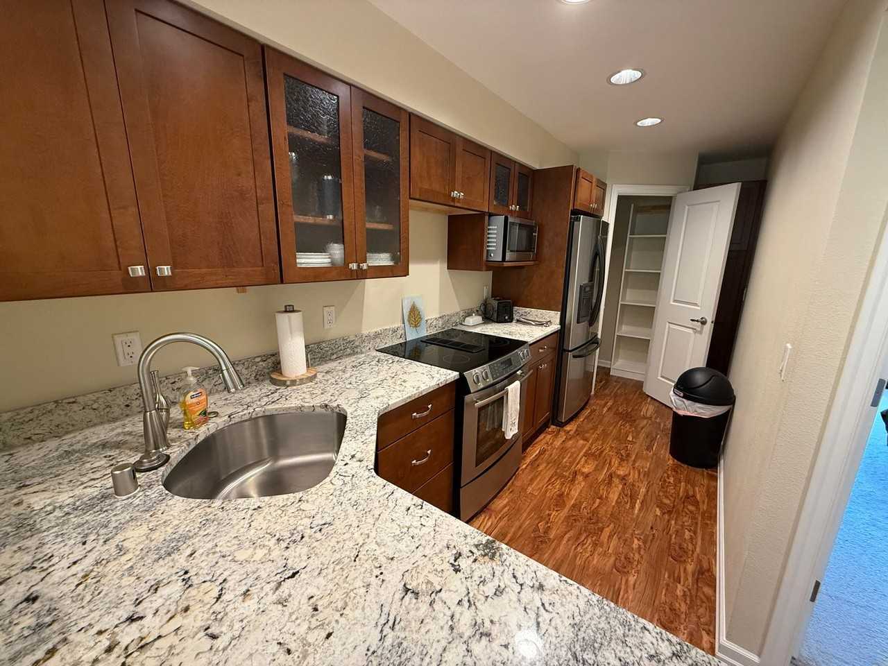 705 O St #D - Photo 6 of 18