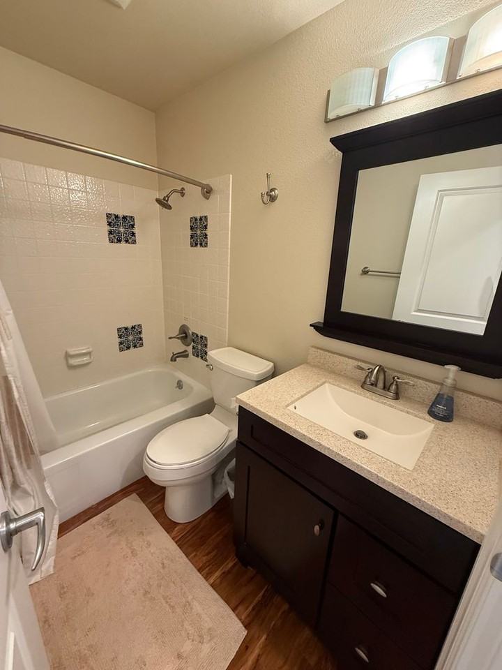 705 O St #D - Photo 7 of 18