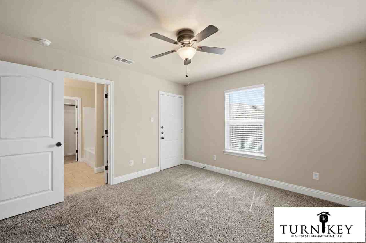 131 Sunburst Ct - Photo 4 of 31