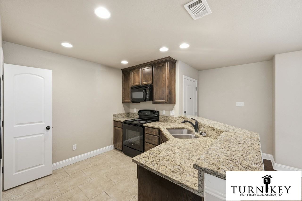 131 Sunburst Ct - Photo 7 of 31