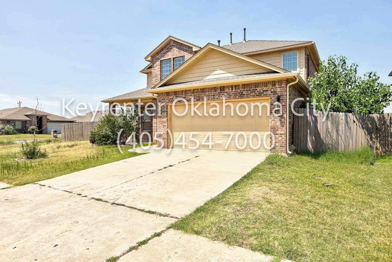 2409 Rosa Cir - Photo 3 of 50