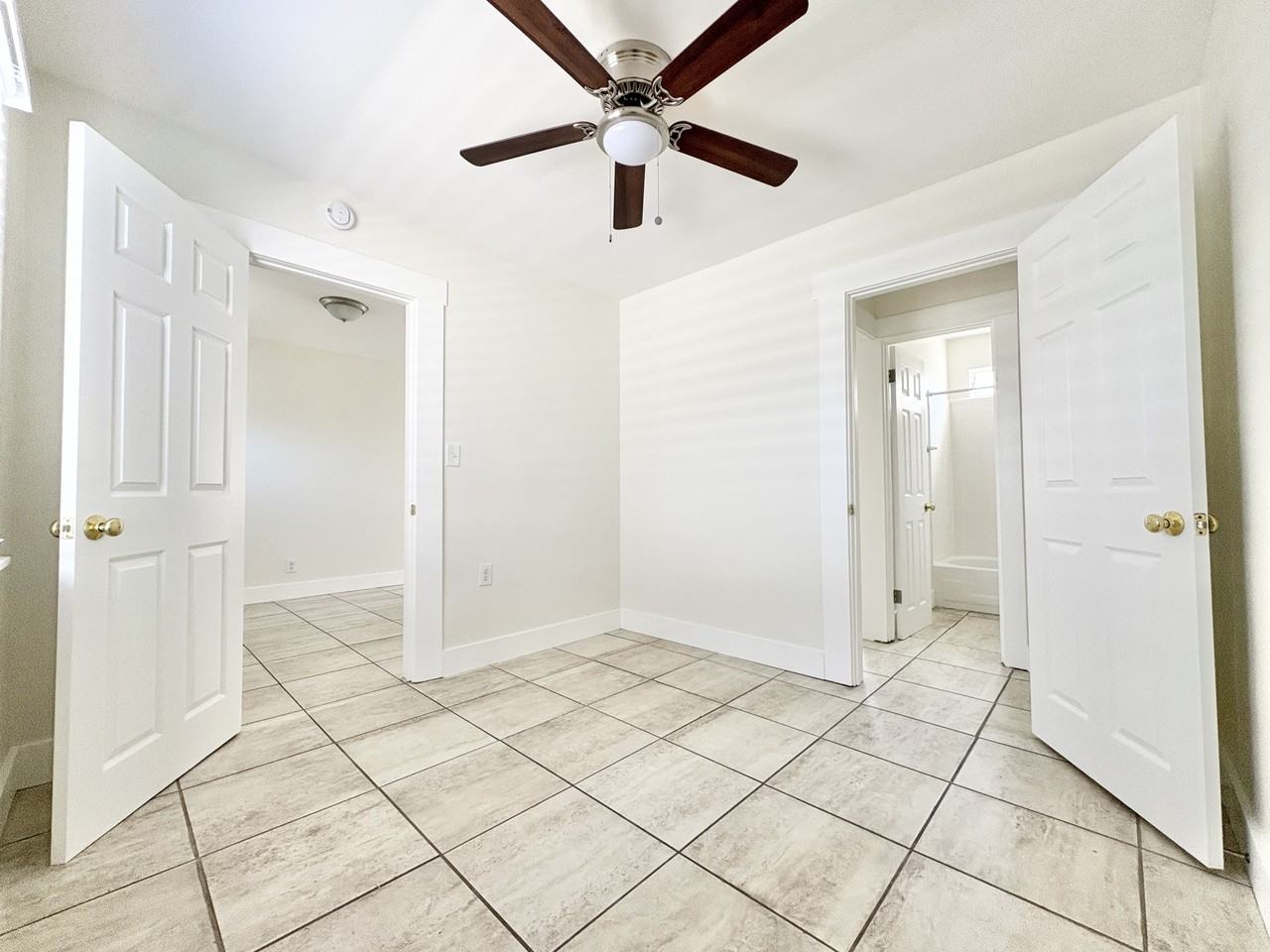 80 4th Pl #4 - Photo 3 of 11