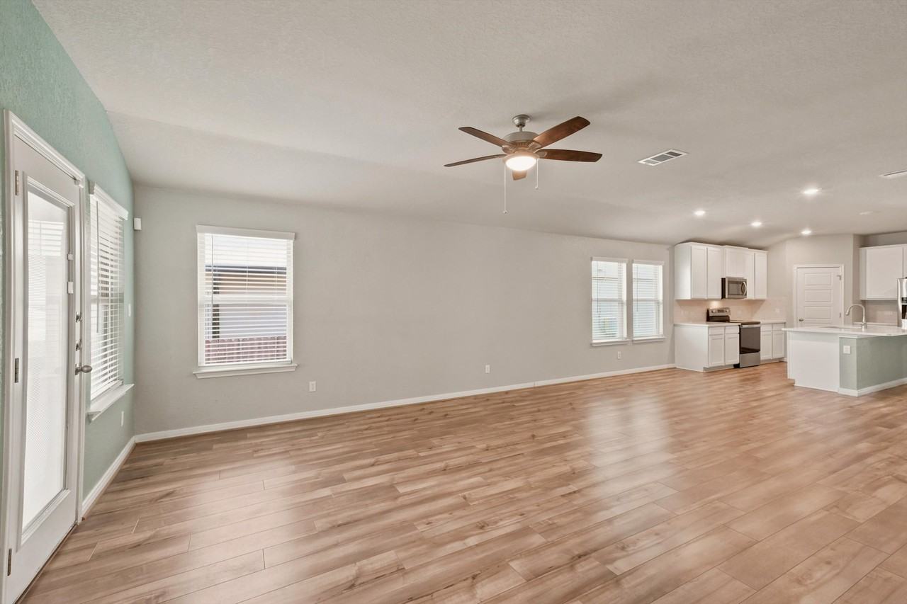 307 Goodfella Ave #1 - Photo 7 of 27
