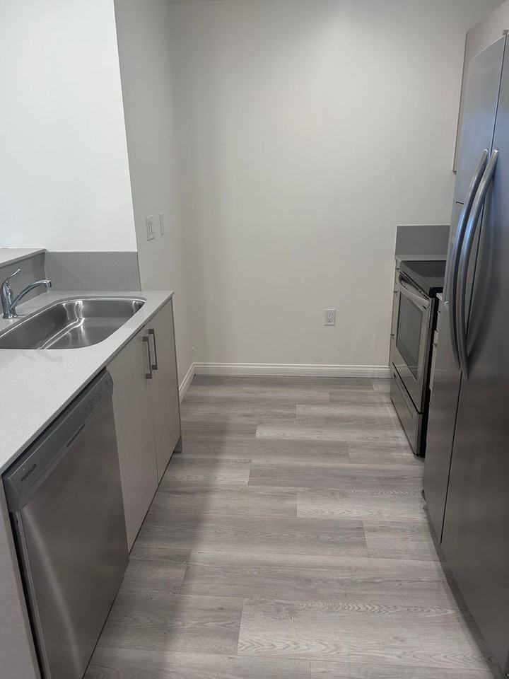 13724 Victory Blvd. - Photo 2 of 37