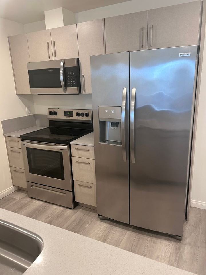 13724 Victory Blvd. - Photo 4 of 37