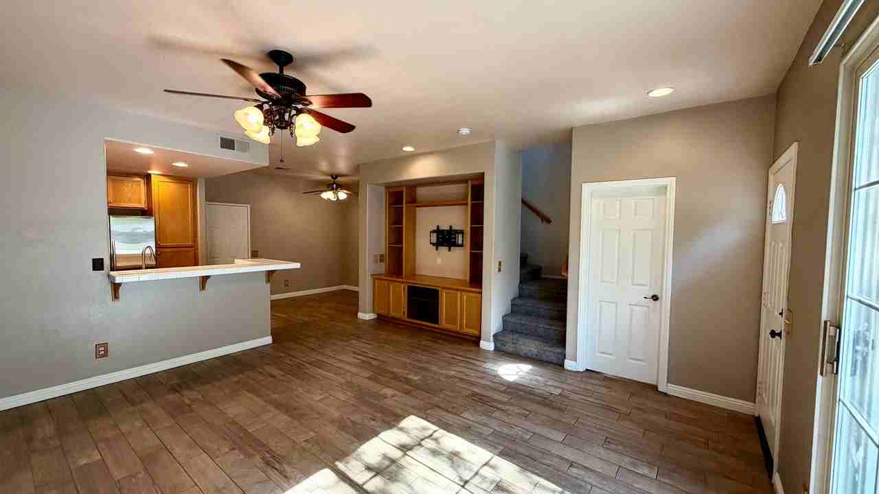 4006 Craven Rd #7 - Photo 4 of 33