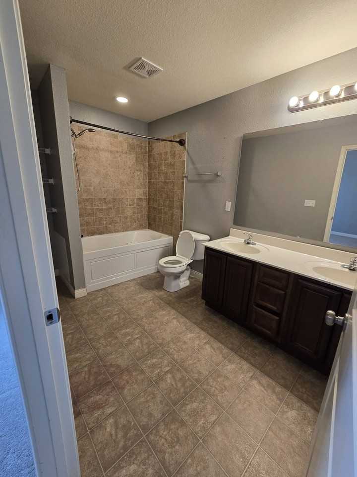 138 Kale Ct #1 - Photo 5 of 10