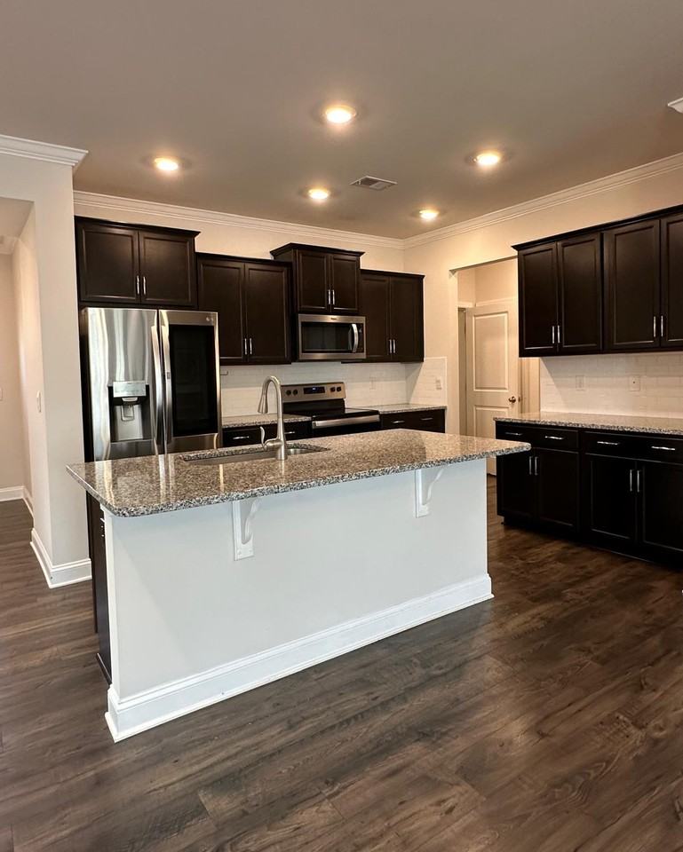 509 Yellow Fox Rd #1 - Photo 3 of 35