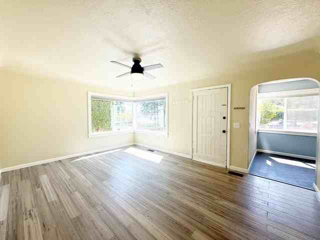 821 S Summit Ave #1 - Photo 6 of 18