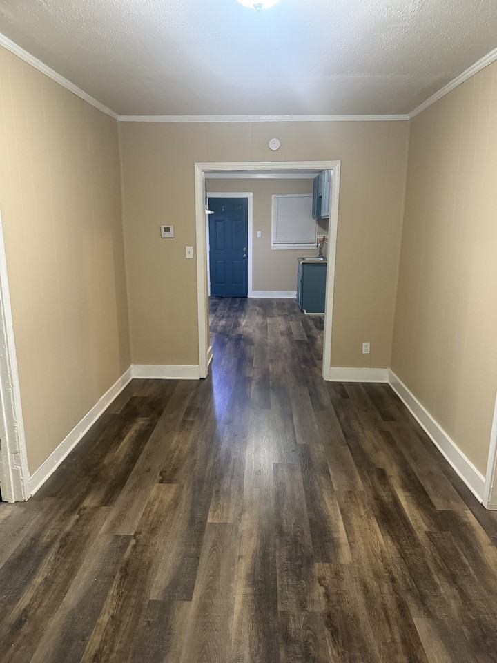 1461 Wilson St #1 - Photo 7 of 10
