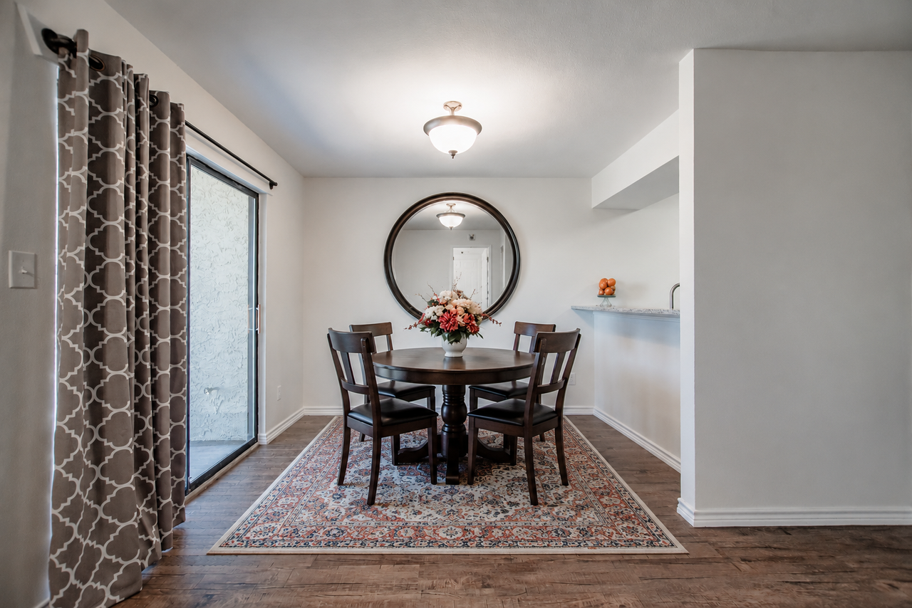 102 Costa Del Oro St - Photo 4 of 13