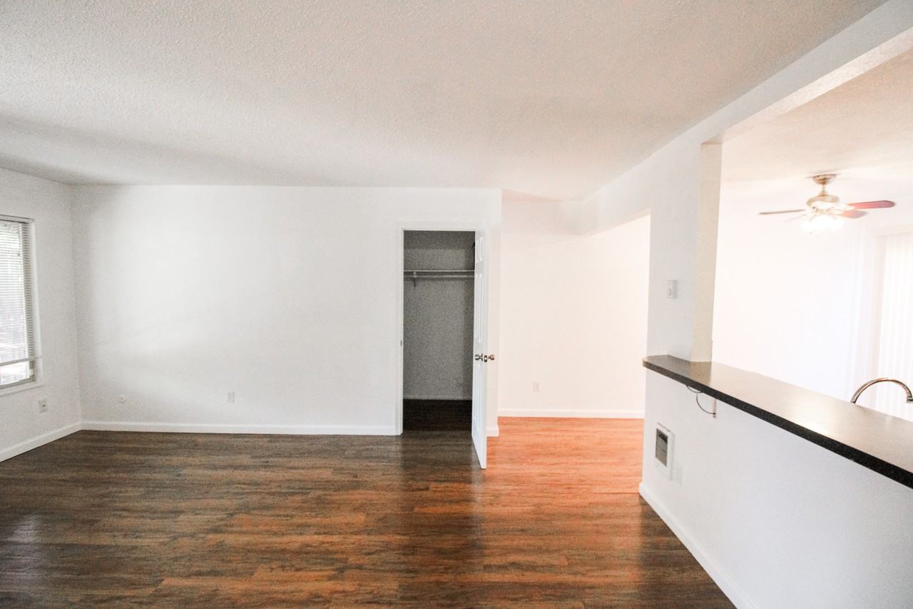 400 Ne 63rd Ave #402 - Photo 3 of 24