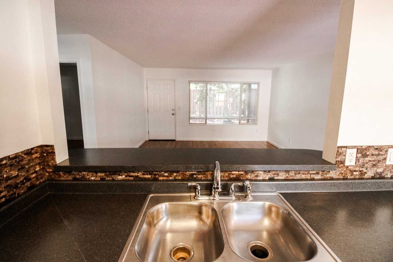 400 Ne 63rd Ave #402 - Photo 7 of 24