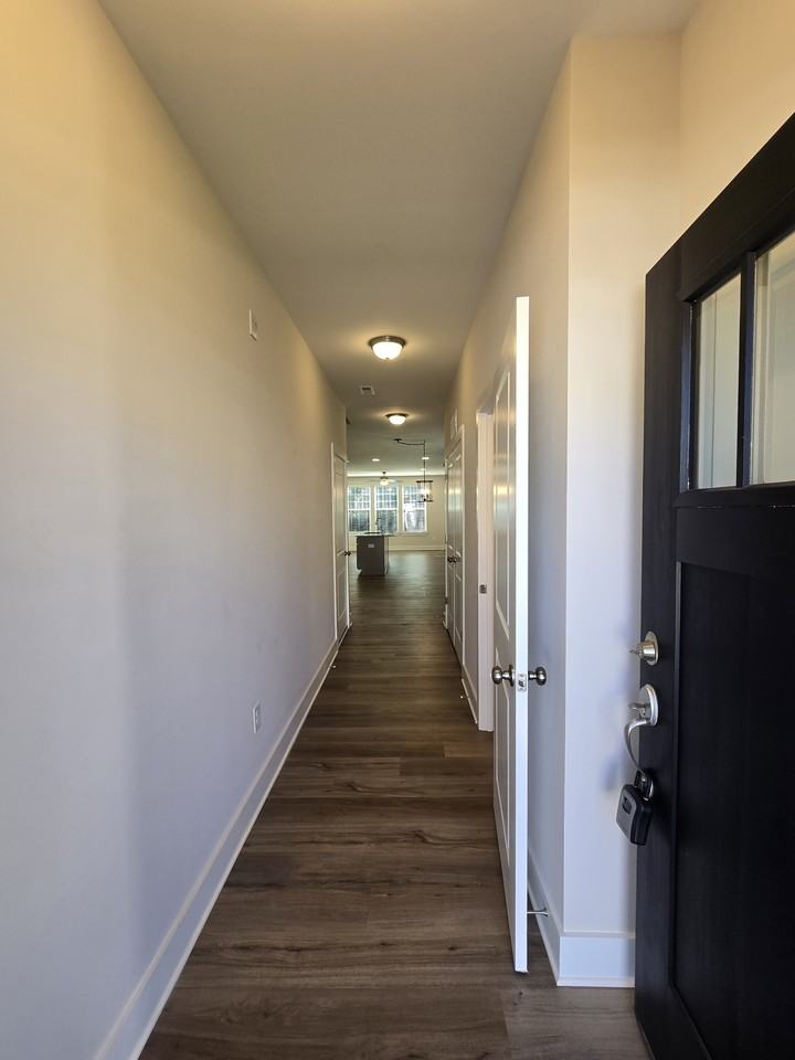 807 Pryor St #1 - Photo 6 of 40