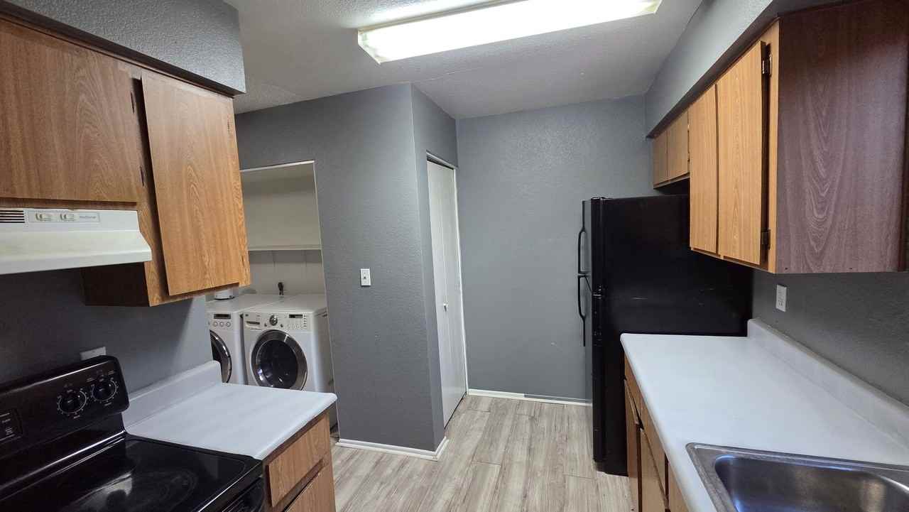 2920 E Cicero St - Photo 5 of 15