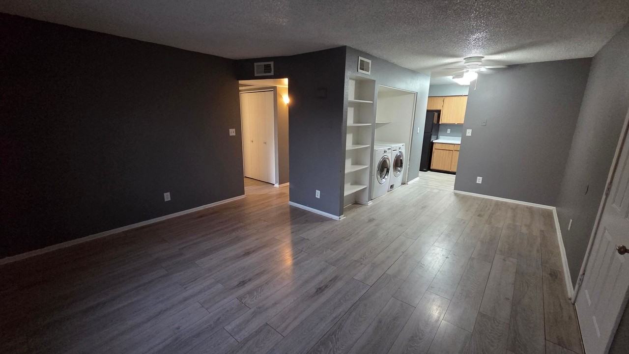 2920 E Cicero St - Photo 7 of 15
