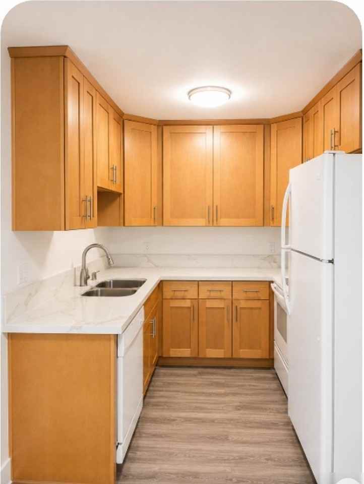 Parkway Plaza Apartments - Photo 7 of 34