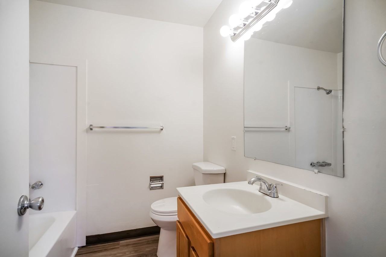 The Riviera Apartments - Photo 2 of 19