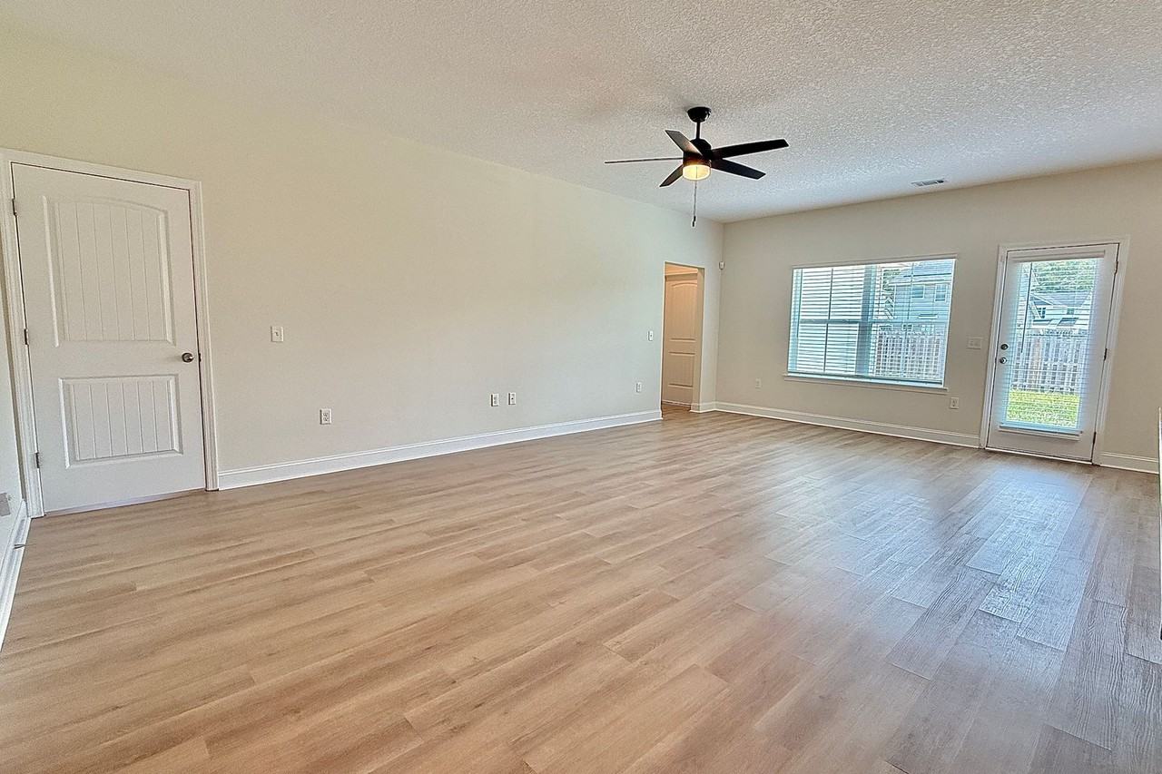 535 Abode Ave - Photo 2 of 44
