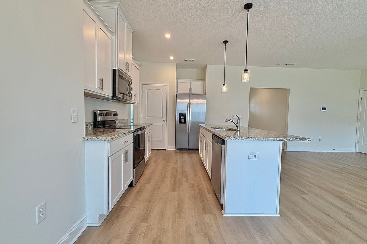 535 Abode Ave - Photo 6 of 44