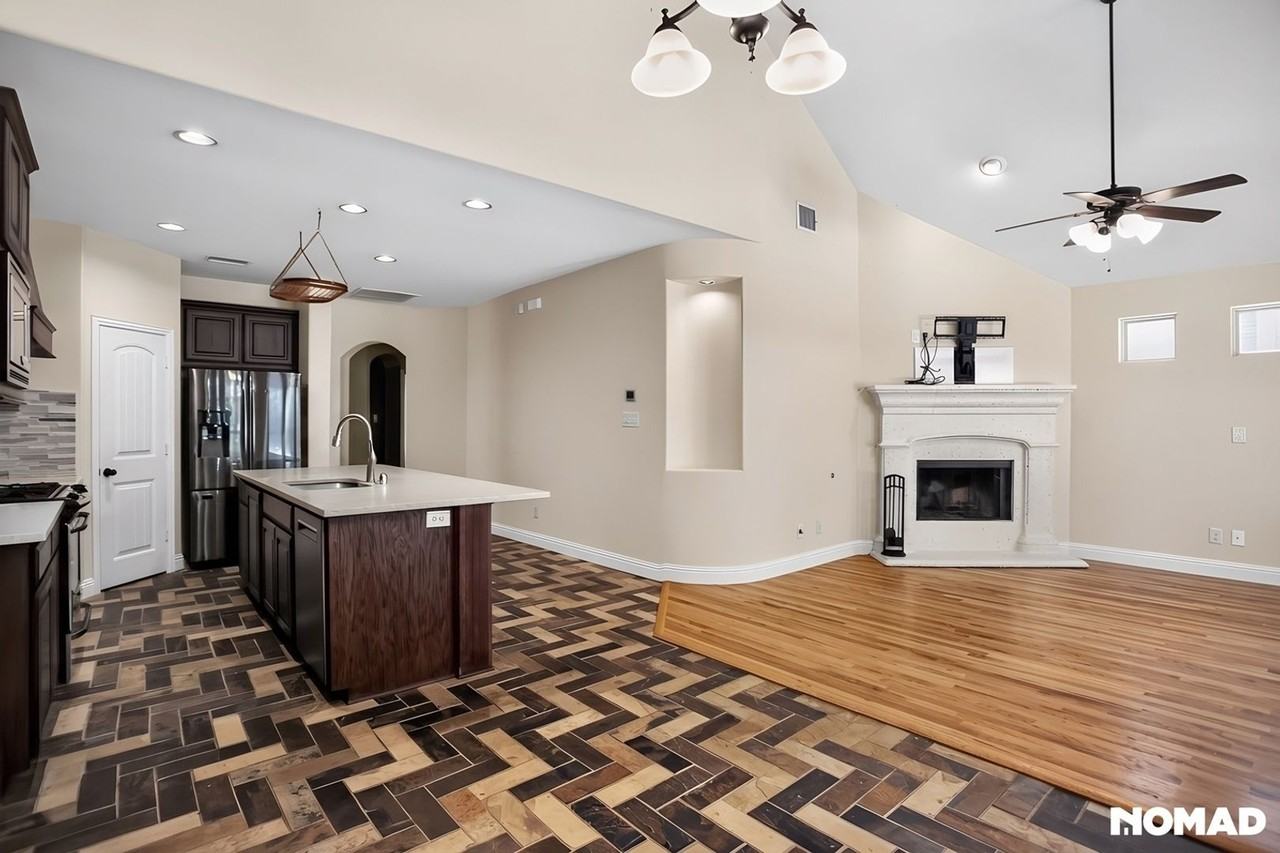 6523 Prairie Flower Trl - Photo 4 of 50