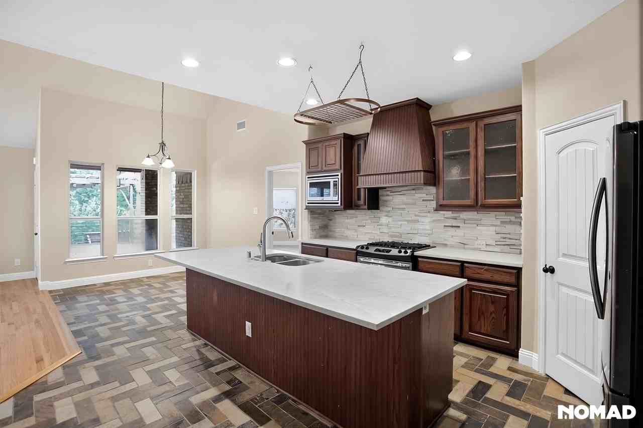 6523 Prairie Flower Trl - Photo 2 of 50