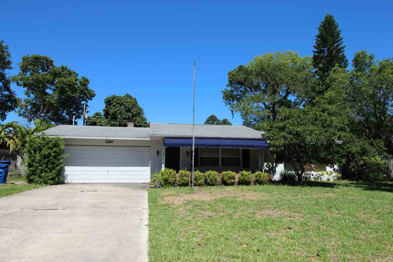 1309 Viewtop Dr