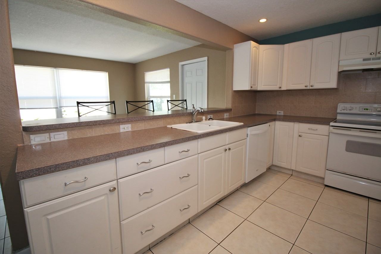 1309 Viewtop Dr - Photo 4 of 13