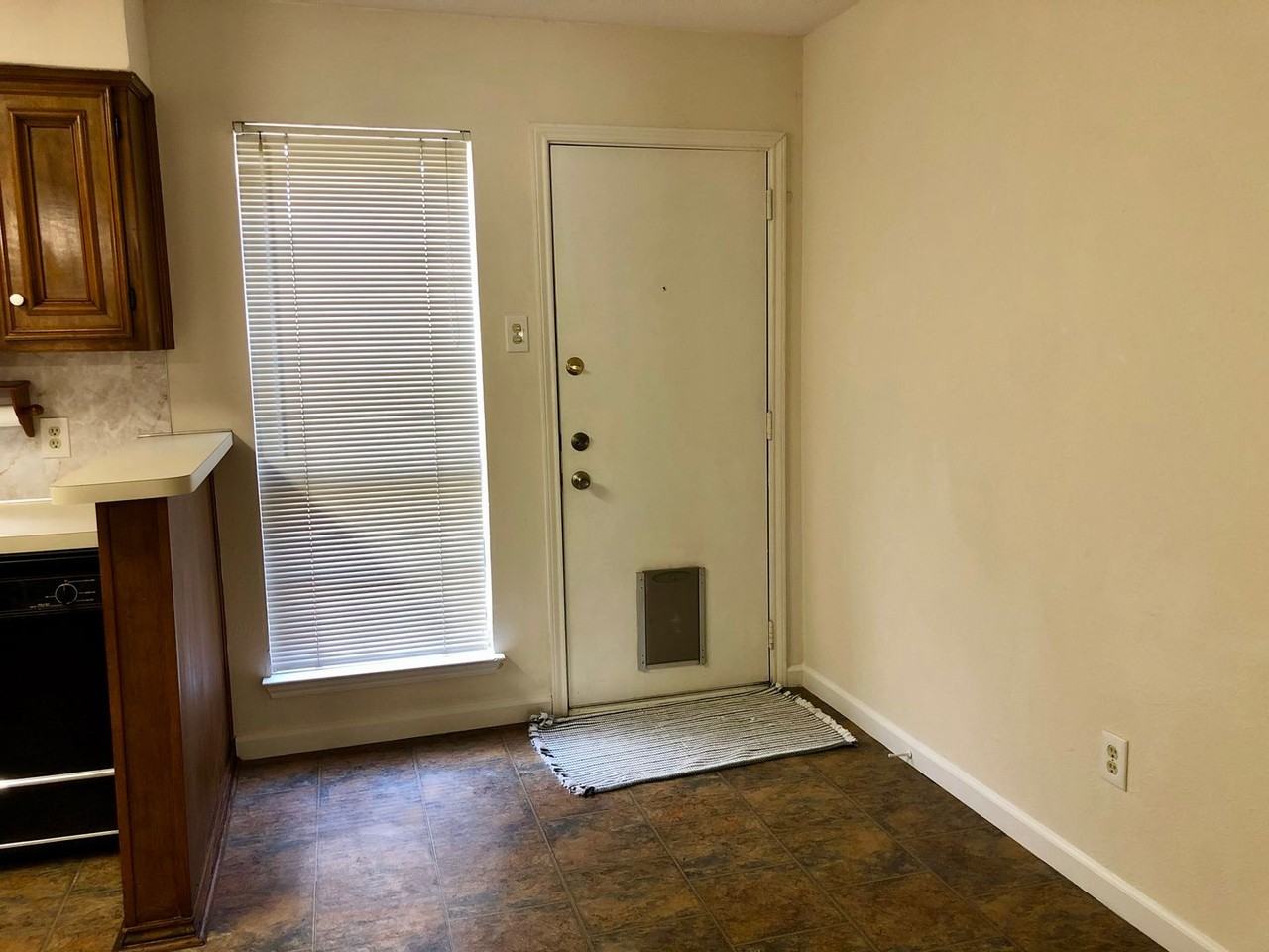 1300 Speight Ave - Photo 5 of 13