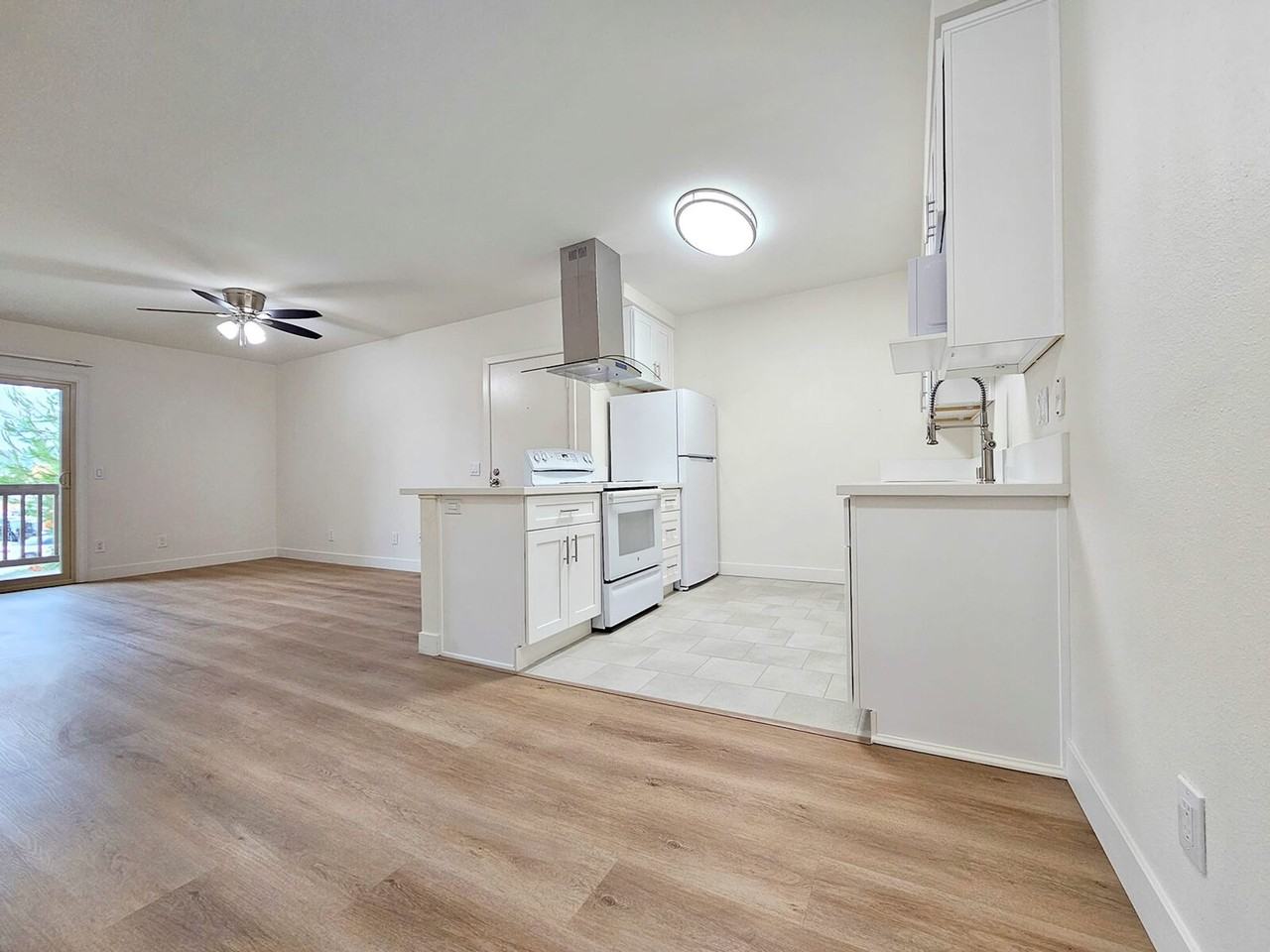 The Vine Apts - Photo 4 of 15