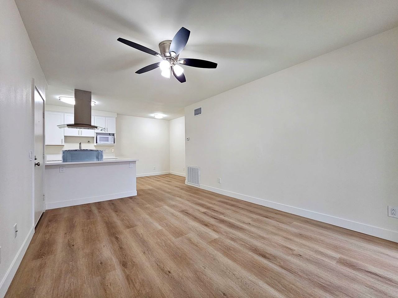 The Vine Apts - Photo 5 of 15