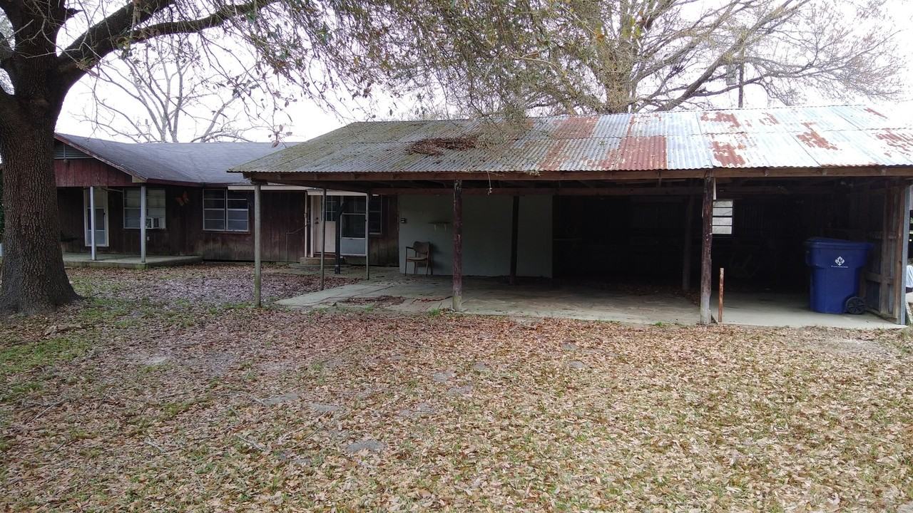 179 Edwin Nichols Rd - Photo 2 of 7