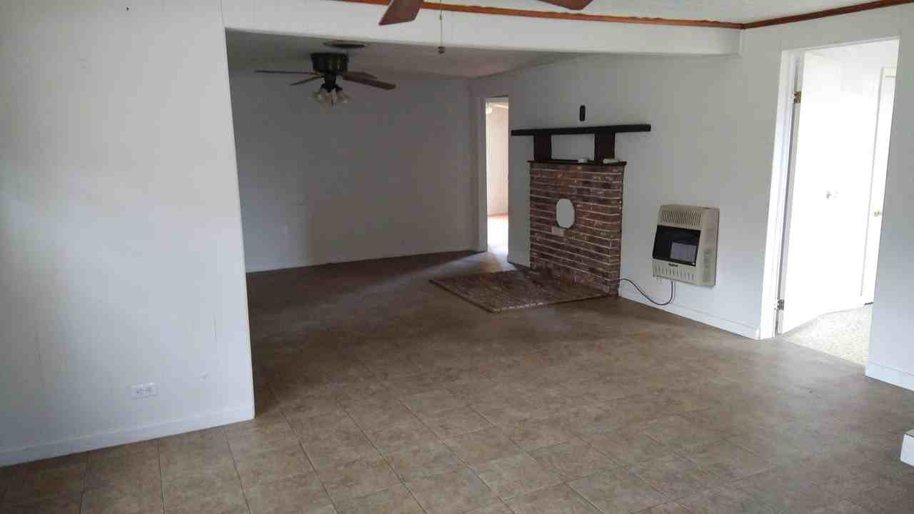179 Edwin Nichols Rd - Photo 3 of 7
