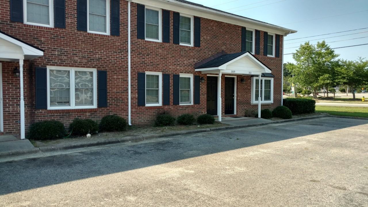 2609 Berma Ct - Photo 2 of 7
