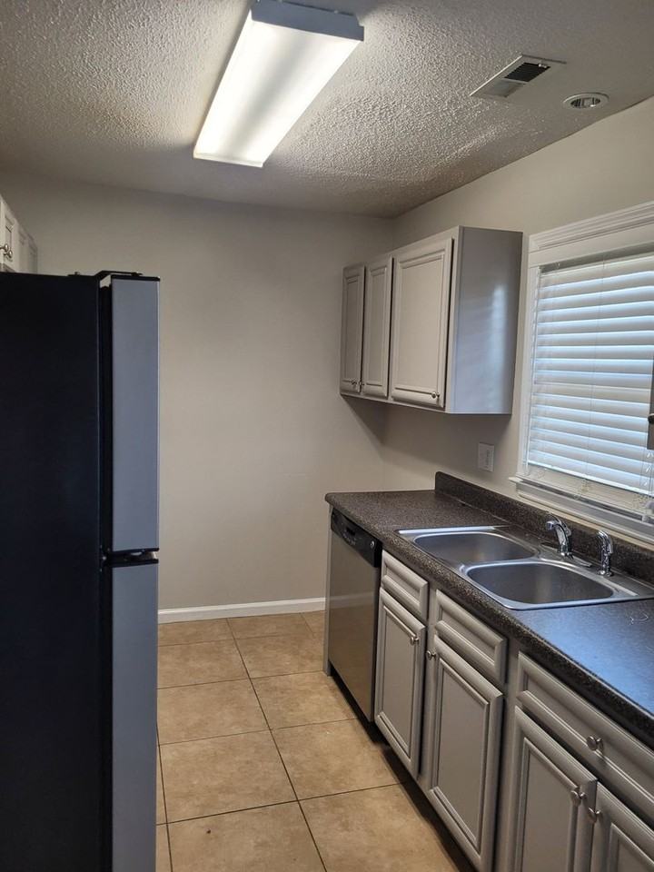 2617 Berma Ct - Photo 3 of 5