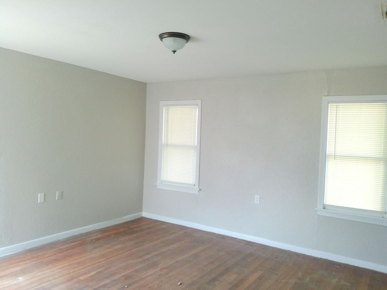 3549 Cypress St - Photo 7 of 7