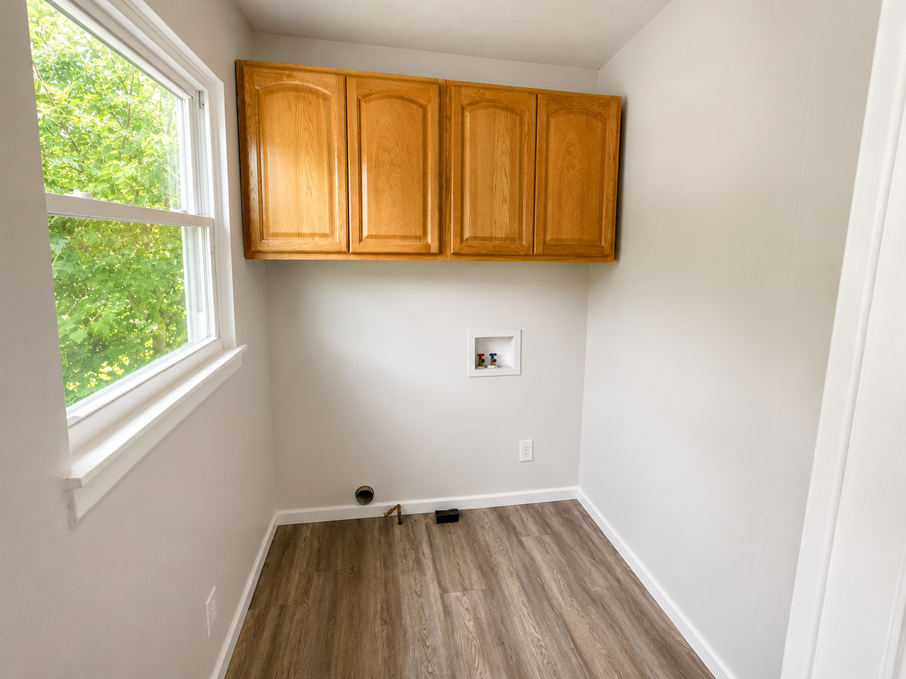 2573 Azelda St - Photo 6 of 12