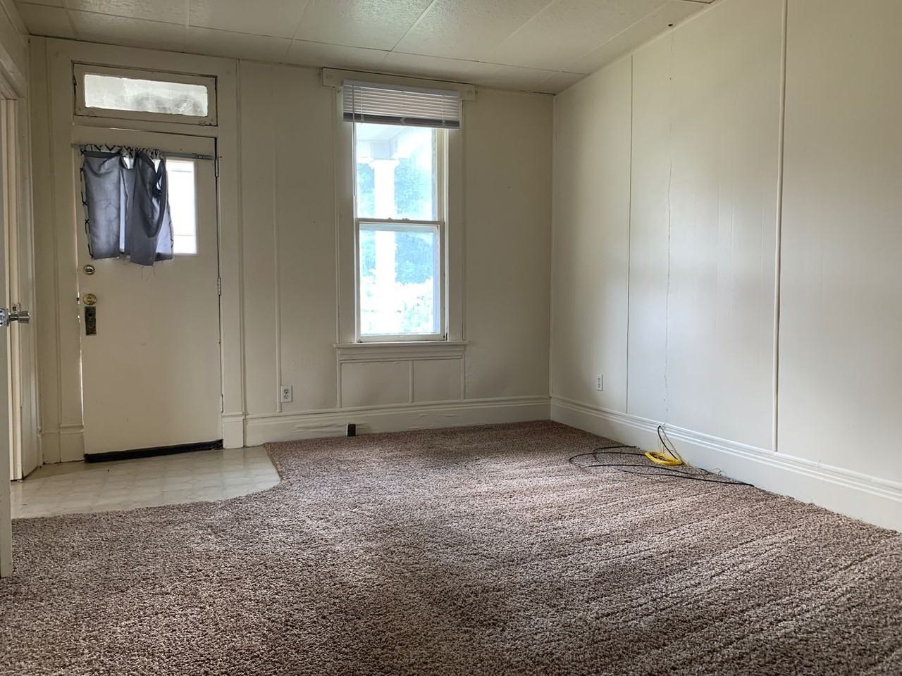 353 Green St - Photo 6 of 10