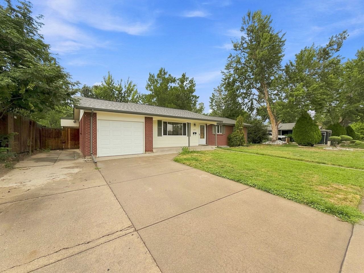 10841 W 68th Pl - Photo 2 of 18